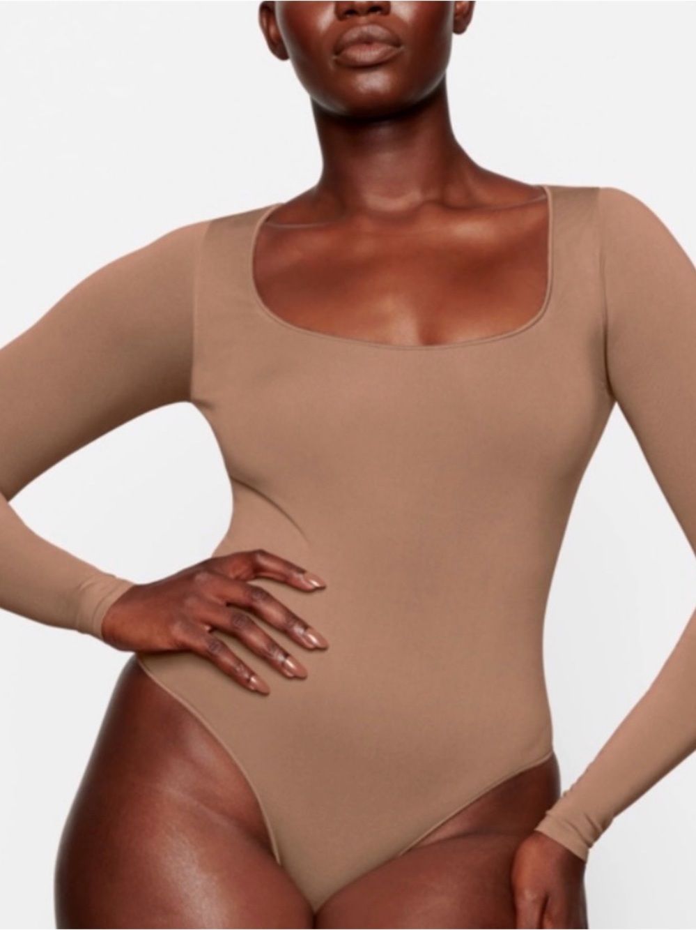 SKIMS Long-Sleeve Square-Neck Bodysuit in Taupe
Never weared